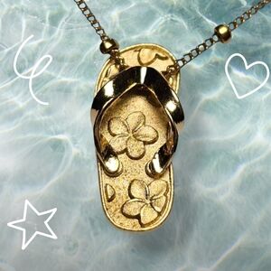 Vintage 14k solid gold slippa flip flop pendant